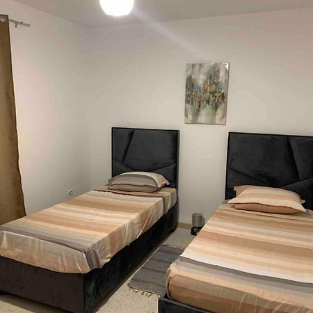 Appartement 5 Lits Climatise Salon 2Chambres Cuisine Equipee Sdb Staoueli Экстерьер фото